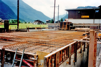Neubau der Fernwärme Zentrale Zweisimmen im Jahr 1995